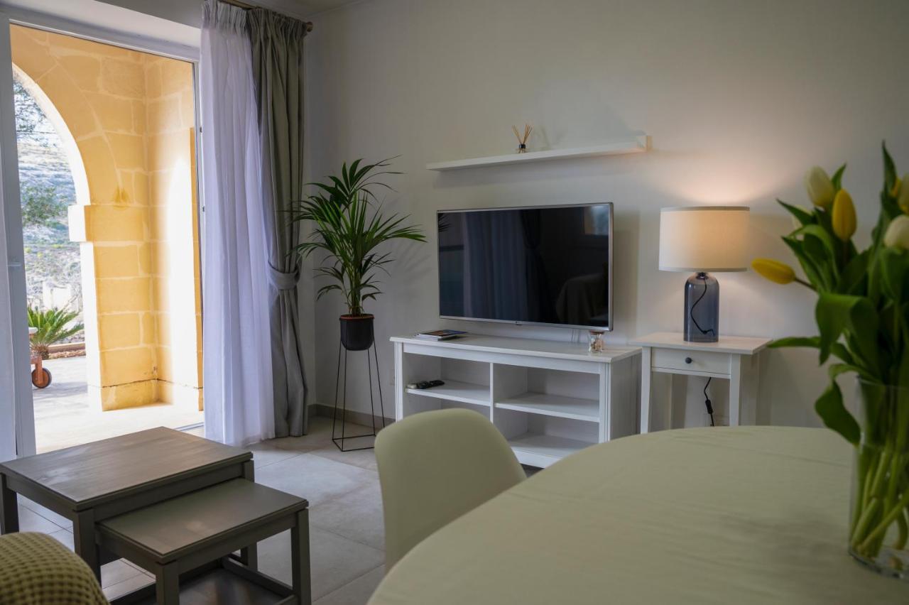 Luzzu - Family Friendly Maisonette Xlendi Buitenkant foto